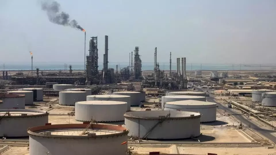 Imbas Gangguan Pasokan dan Teror Jalur Pipa Arab Saudi, Harga Minyak Mentah Melonjak Pertama Kali ke 108 Dolar AS